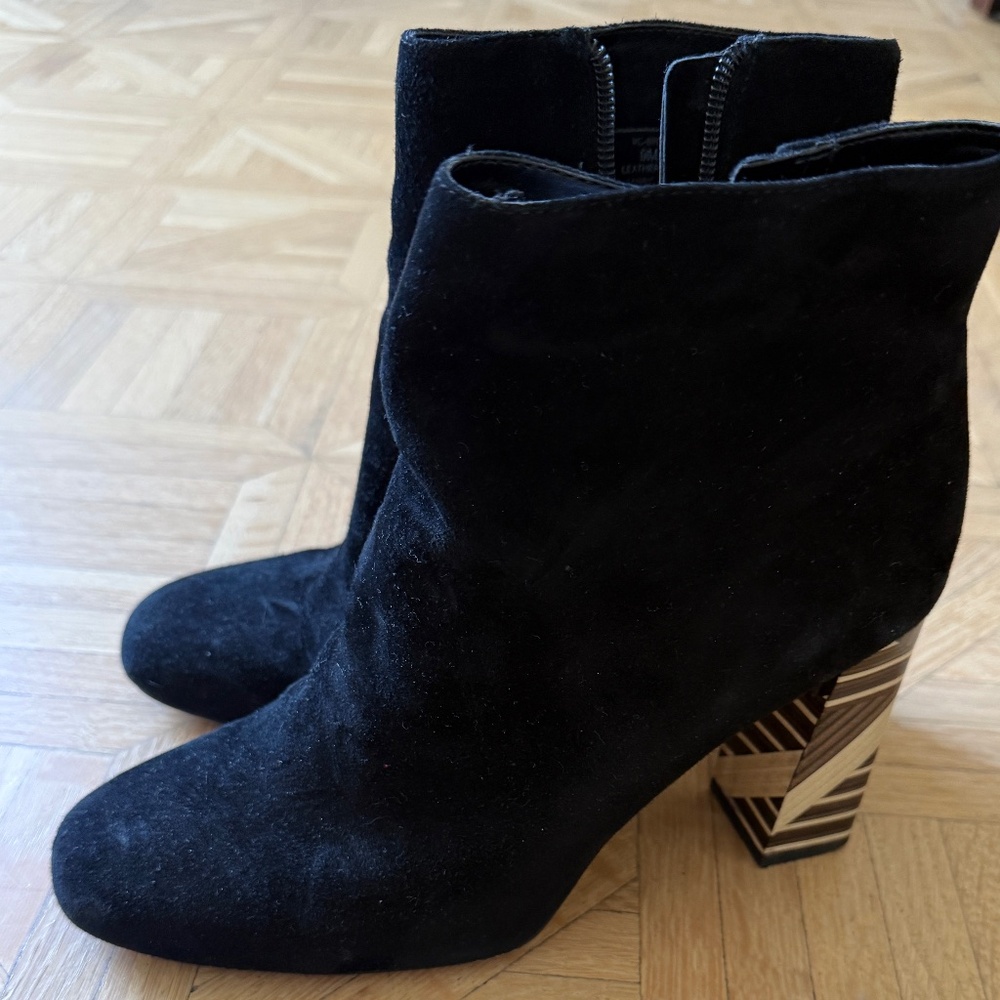 Vince Camuto Black Suede Bootie W/ Patterned Heel Size 9